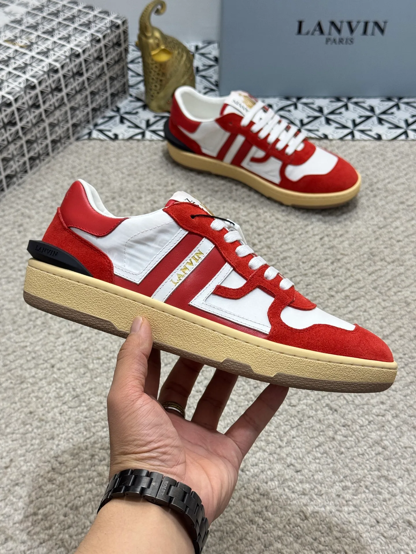 Men's men's shoes 💰520 [New style] 🦈🦈lanvin #LANVIN spring and summer series new colors ❤️‍🔥The latest lace-up fashionable casual Forrest Gump running shoes~bumpr high-quality couple 👫 series!! The latest trendy products of the season. Many bloggers have planted grass and purchased the original molds for customization. The uppers are nubuck leather. They are very versatile, fashionable and casual, and are comfortable to wear on the feet. Recommended! The original molds have clear logo rubber bottoms, which are non-slip and wear-resistant. Size: Female 36~40 Male 38-44 (45 customized